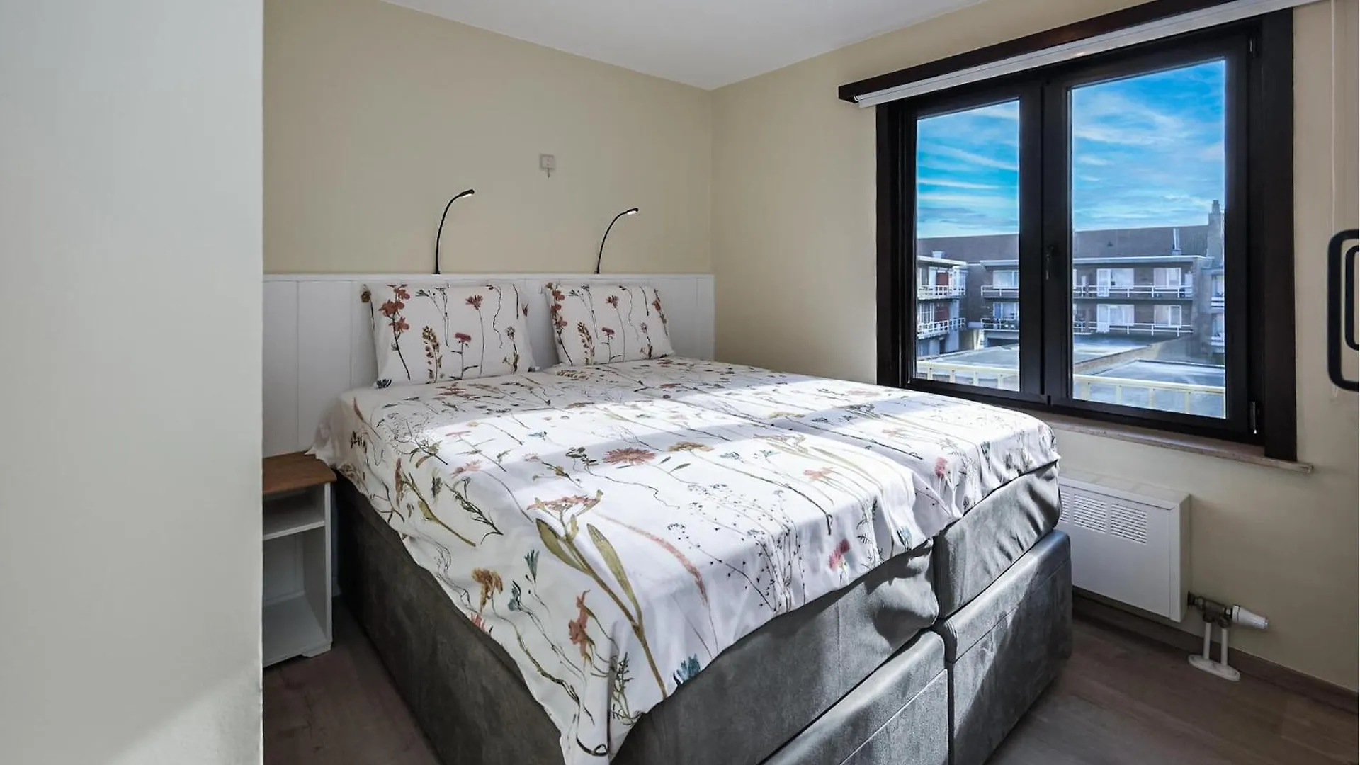 Amazing Apartment In Oostende With House Sea View  Ostend